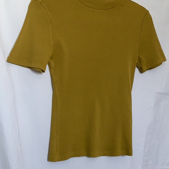 Ribbed mock kneck chartreuse fitted tee - Picture 3 of 4